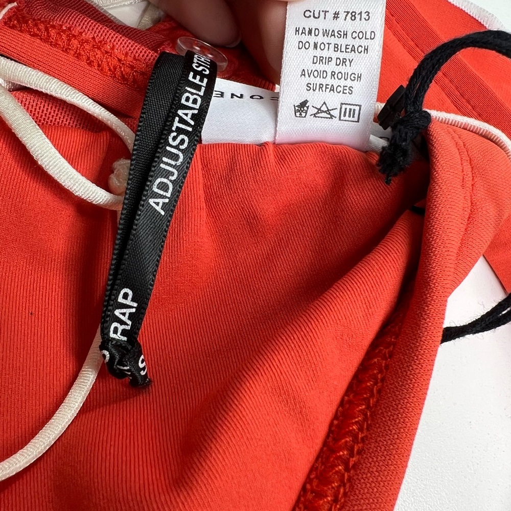 Robin Piccone Malia Ruffle Swim Bikini Top New With Tags XXS - Picture 8 of 8